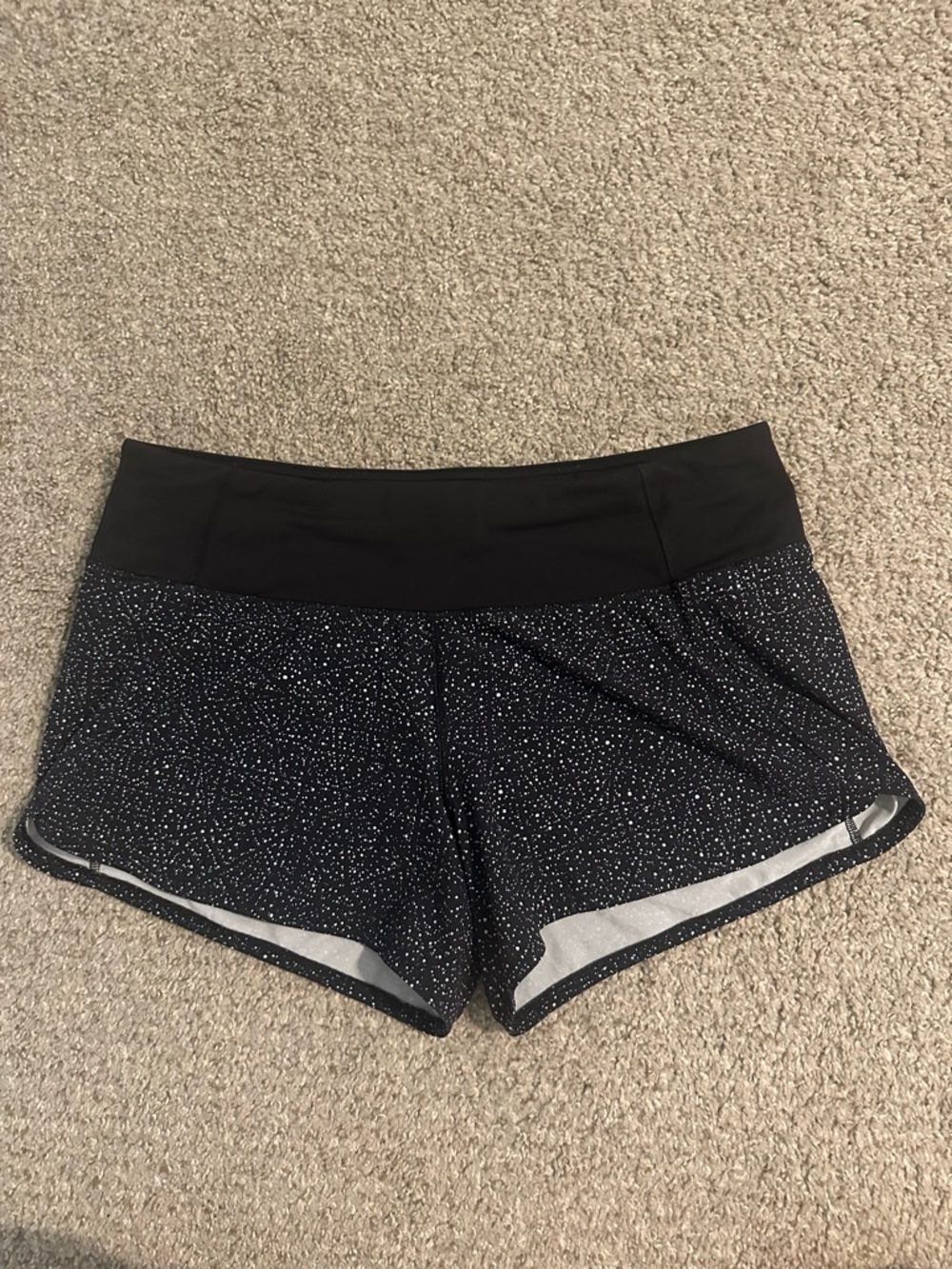 Lululemon Size 8 Black Speckle Speed Up Shorts